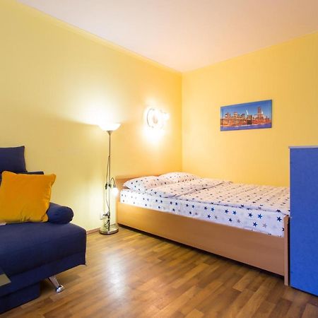 Nauky Avenue Apartment Kharkiv Bagian luar foto