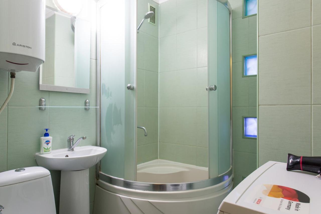 Nauky Avenue Apartment Kharkiv Bagian luar foto