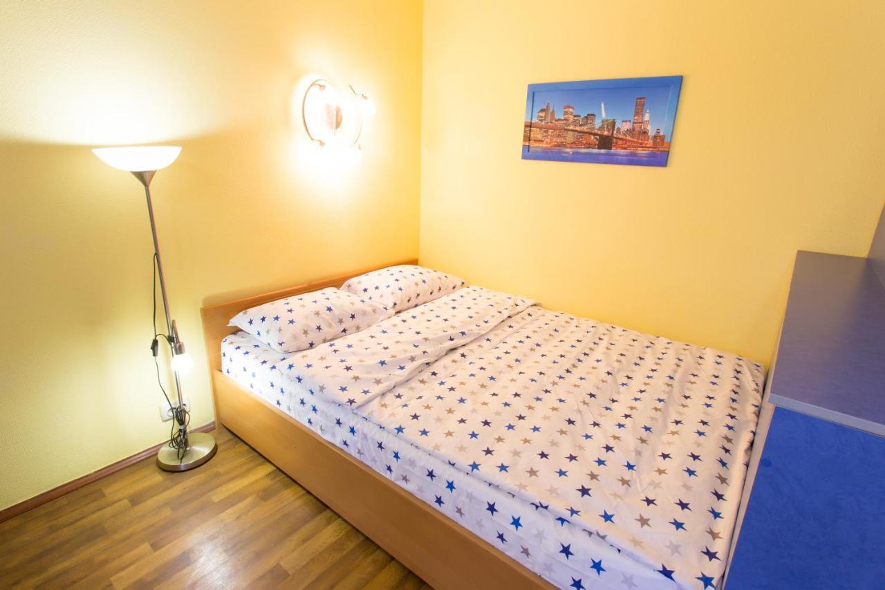 Nauky Avenue Apartment Kharkiv Bagian luar foto