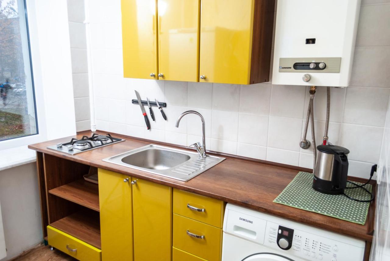 Nauky Avenue Apartment Kharkiv Bagian luar foto