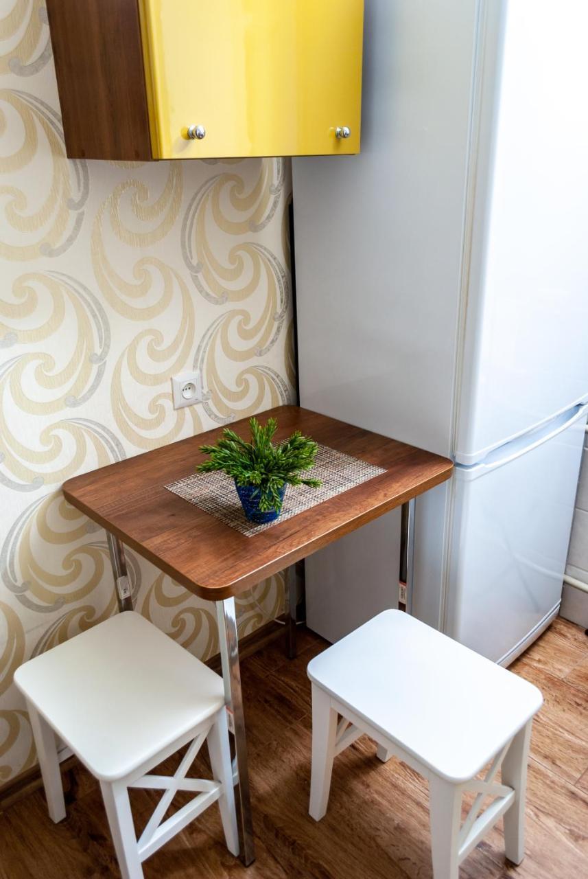 Nauky Avenue Apartment Kharkiv Bagian luar foto