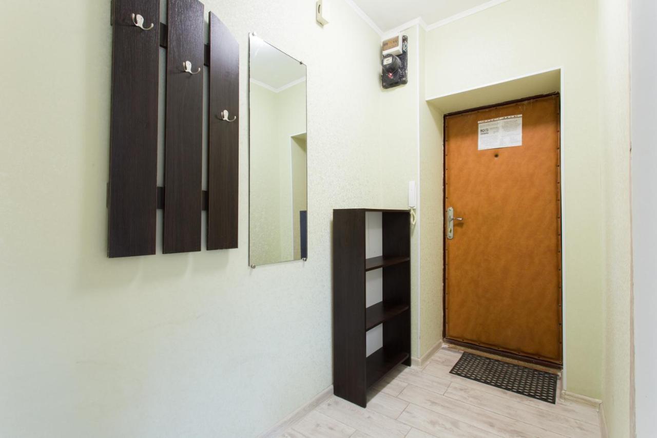 Nauky Avenue Apartment Kharkiv Bagian luar foto